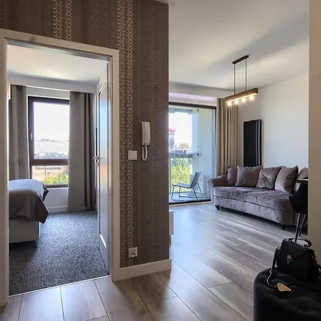 Mayad * ワルシャワ