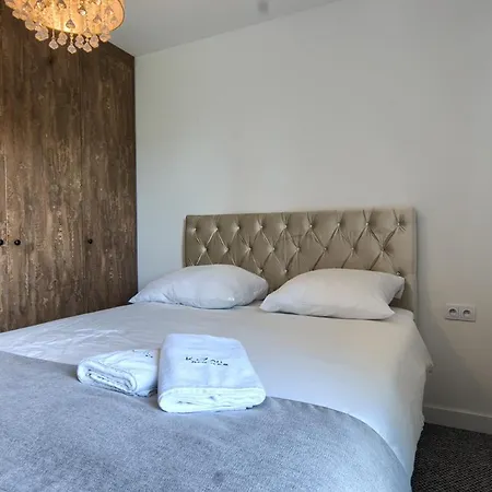 Mayad * ワルシャワ