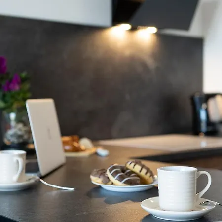 Mayad アパート ワルシャワ